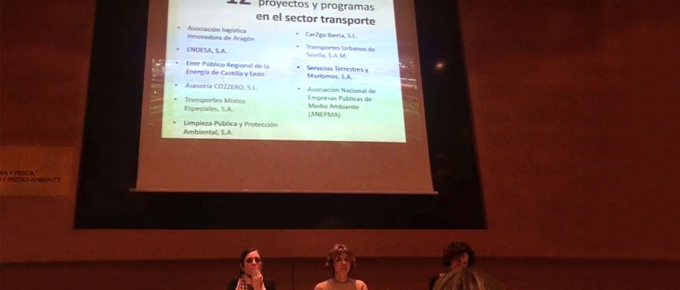 Screen with information on projects and programmes in the transport sector
