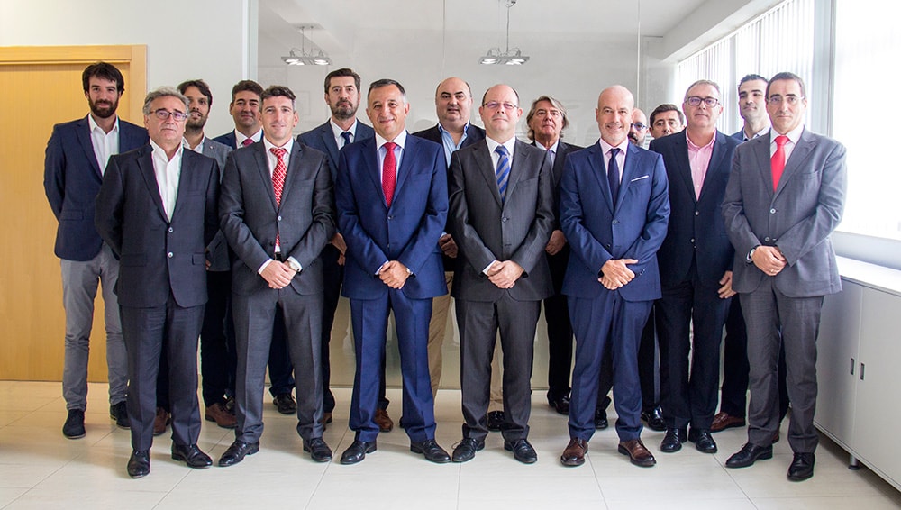 Jorge Alonso junto al nuevo equipo directivo de Operinter