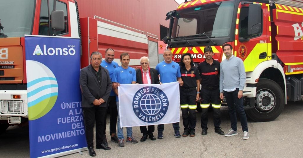 Guillermo Ferri (Grupo Alonso), Juan Carlos Teruel y Teo Javaloyes de Bombers pel món, el Padre Ángel, Sergio Simarro (Bombers pel món), Enrique Chisbert (Bomberos Valencia), Natalia Dutor (Bomberos Valencia) y Pablo González (Grupo Alonso).