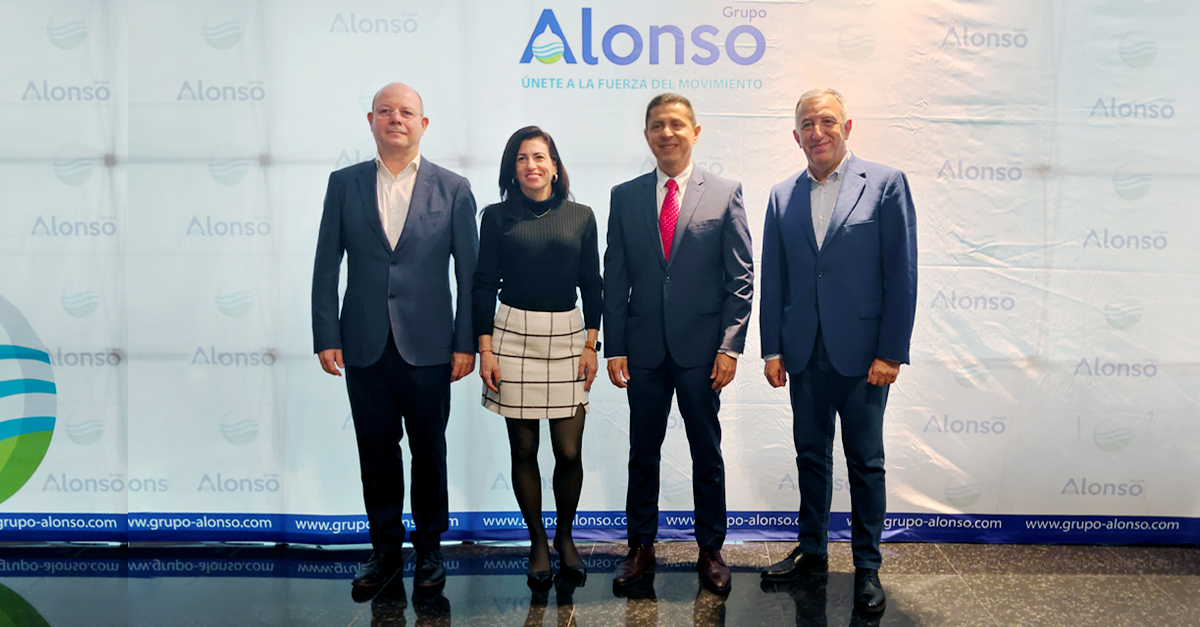Parte del equipo de Alonso Forwarding USA junto a Pedro López (CEO Alonso Forwarding) y Jorge Alonso (CEO Grupo Alonso)