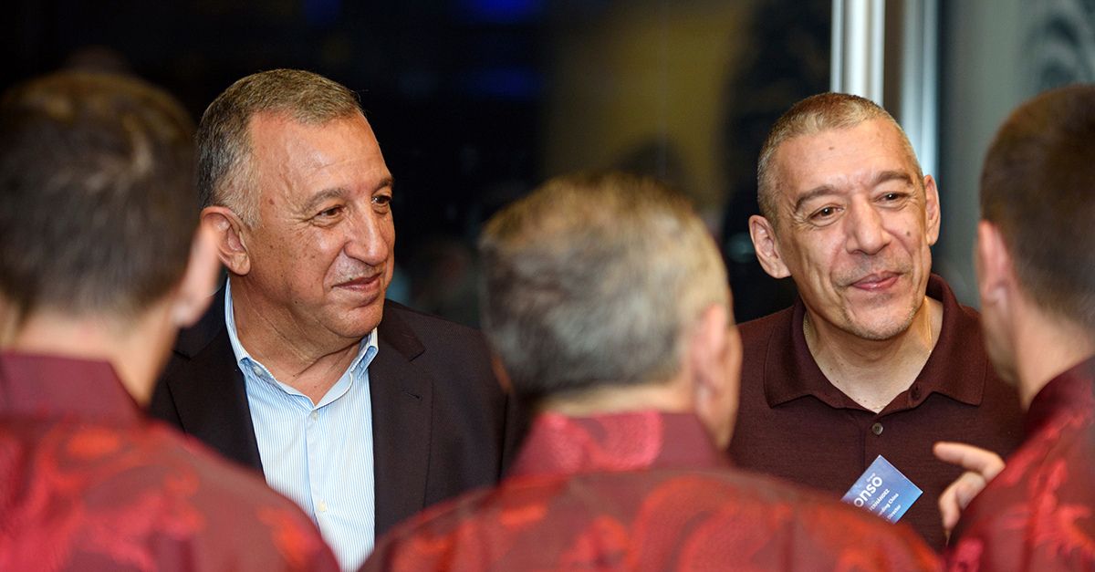 Momento de la celebración del cóctel durante la feria de Cantón