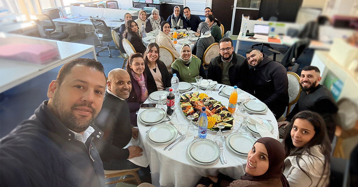 El equipo de la delegación, en constante crecimiento